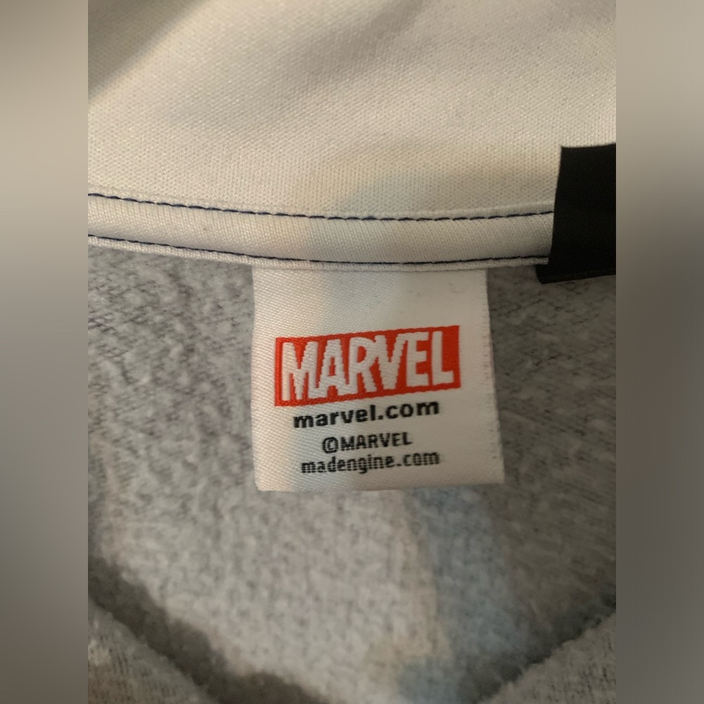 Captain America sweater (Boys 34/36) - Picture 3 of 8